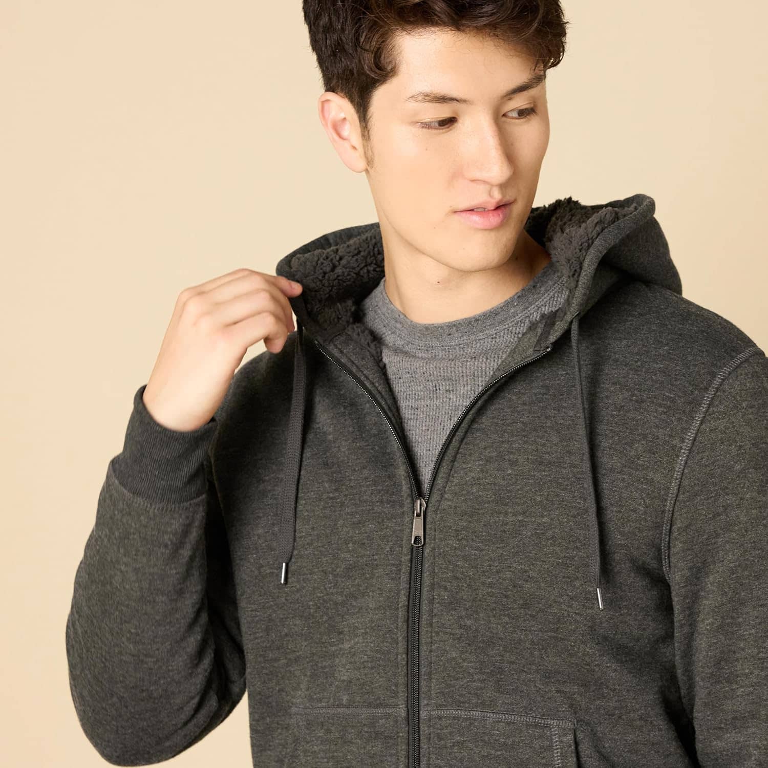 Amazon Essentials Hoodie For Men, Sherpa-Lined Full-Zip Fleece Sweatshirt - Image 4
